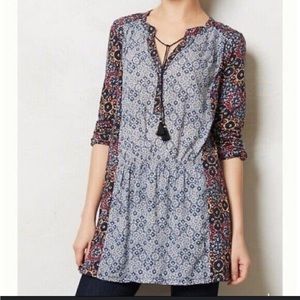 Akemi Kin Women’s Small Humboldt Tunic longer for leggings VNeck‎ with tie.